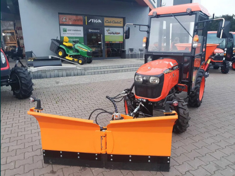 Traktor komunalny całoroczny Kubota B2441 24KM kabina+pług+solarka