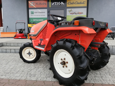 Japoński traktor ogrodowy Kubota Aste A13