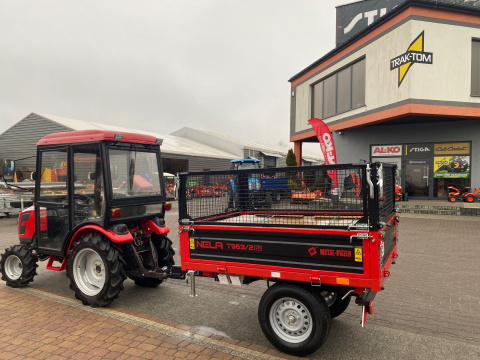 Massey Fergusson 6028 z kabiną i przyczepką Metal-Fach