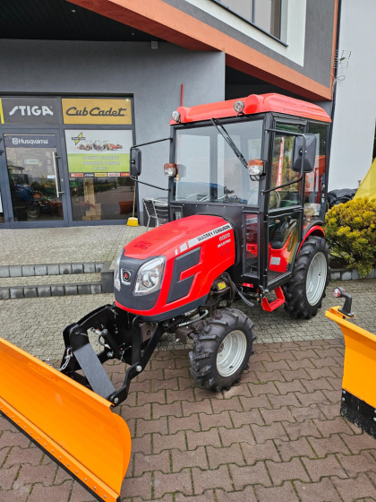 Massey Fergusson 6028 + pług : ZESTAW ZIMOWY