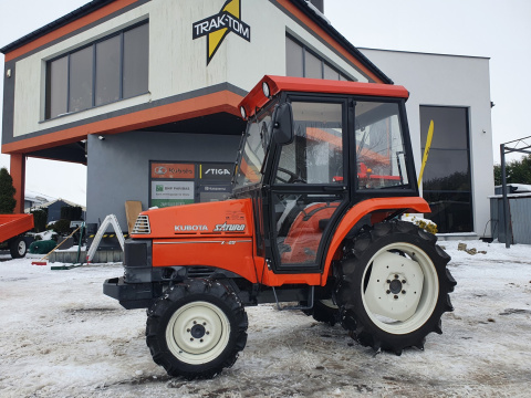 Traktor Kubota x20 z ogrzewaną kabiną