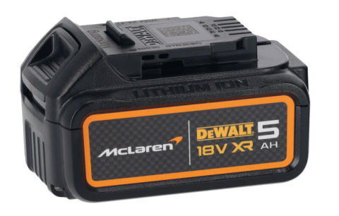 DEWALT Mclaren Zakrętarka udarowa 18V 2x5 Ah4