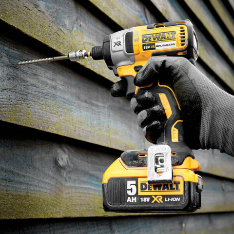 Dewalt 18V XR Zakrętarka udarowa 2 X 5Ah