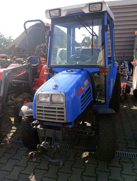 Ciągnik Iseki 3135A