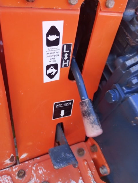 Ciągnik Kubota B7102
