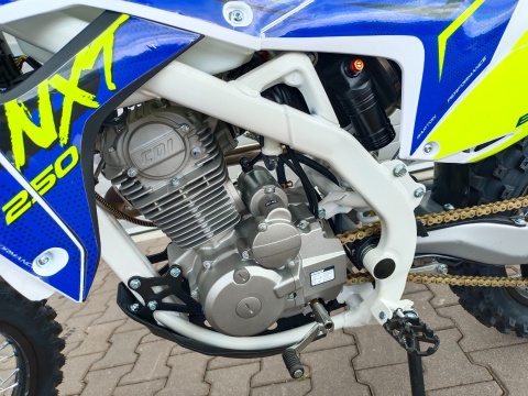 Cross Barton NXT 250