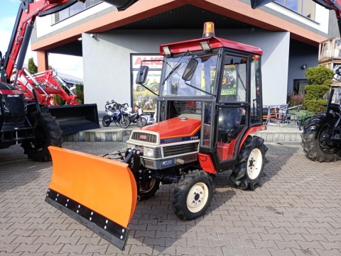 Ciągnik Yanmar F145