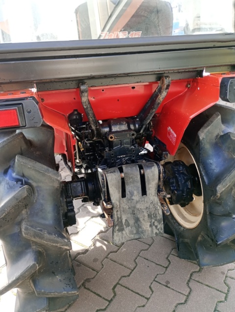Ciągnik Yanmar F145