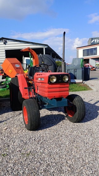 Ciągnik Kubota B8200