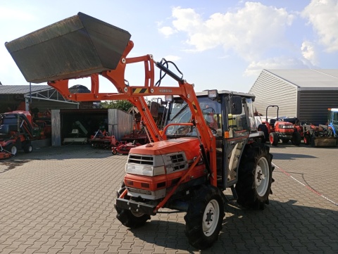 Ciągnik Kubota GL-29 z Kabiną i Ładowaczem