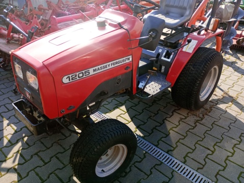Ciągnik Massey Fergusson 1205