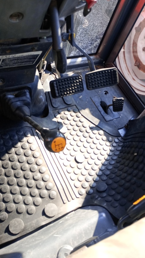 Ciągnik Kubota Grandel 3680 z Kabiną i Pługiem typu V