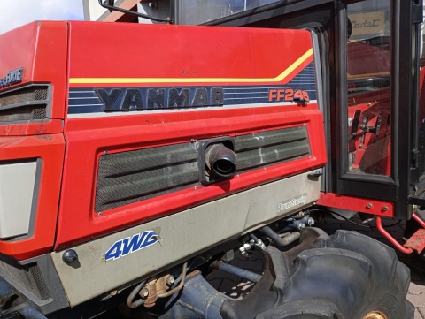 Ciągnik Yanmar FF245