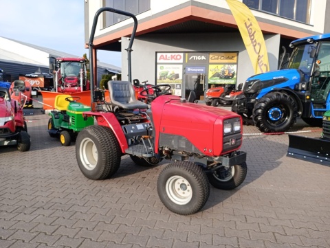 Ciągnik Massey Fergusson 1205