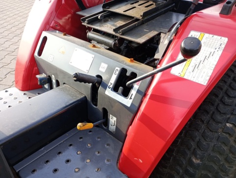 Ciągnik Massey Fergusson 1205