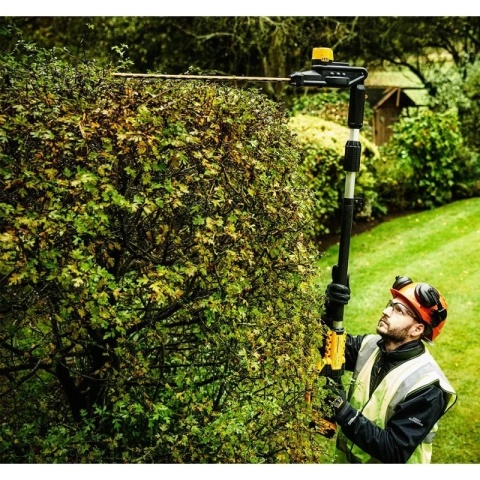 DEWALT akumulatorowe nożyce do żywopłotu 18V XR, 55 cm DCMPH566P1-QW