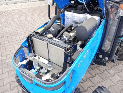 Miniciągnik LS XJ25 z kabiną - 25 KM