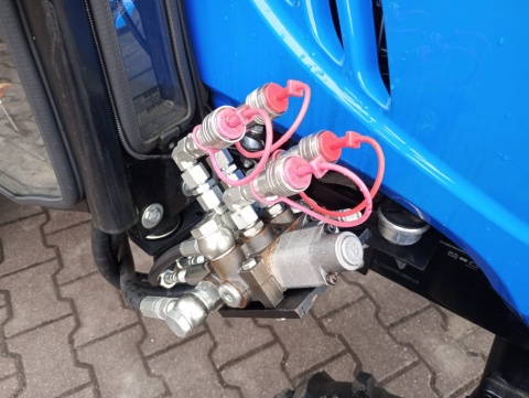 Miniciągnik LS XJ25 z kabiną - 25 KM