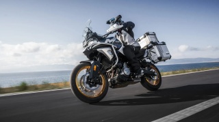 Motocykl CFMOTO 700 MT 2025