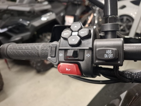 Motocykl CFMOTO 700 MT 2025