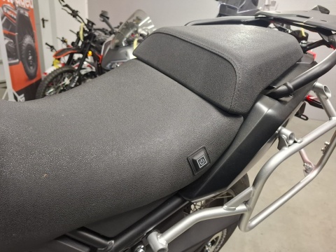 Motocykl CFMOTO 700 MT 2025