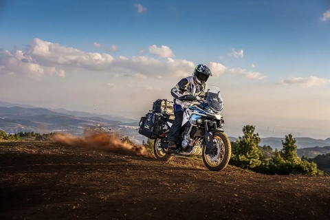 Motocykl CFMOTO 800 MT Explore