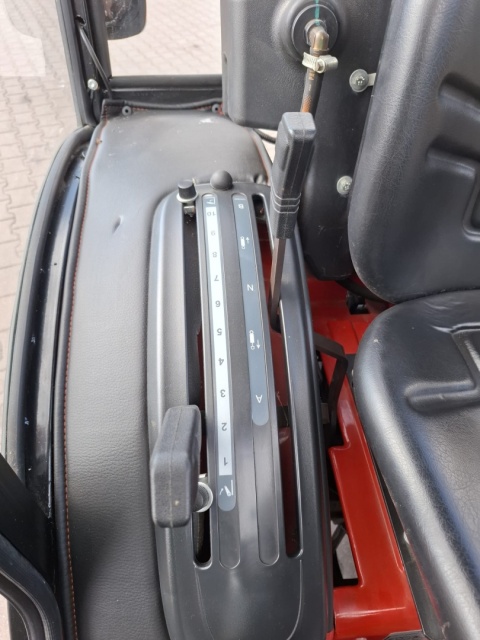 Miniciągnik Massey Fergusson 6028 z kabiną - 28 KM