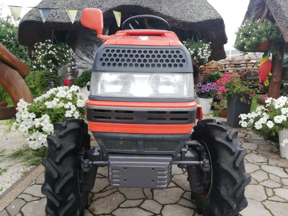 Traktor japoński 4x4 diesel Kubota A175 17.5 KM gwarancja 1 rok ideał Radomsko - image 1