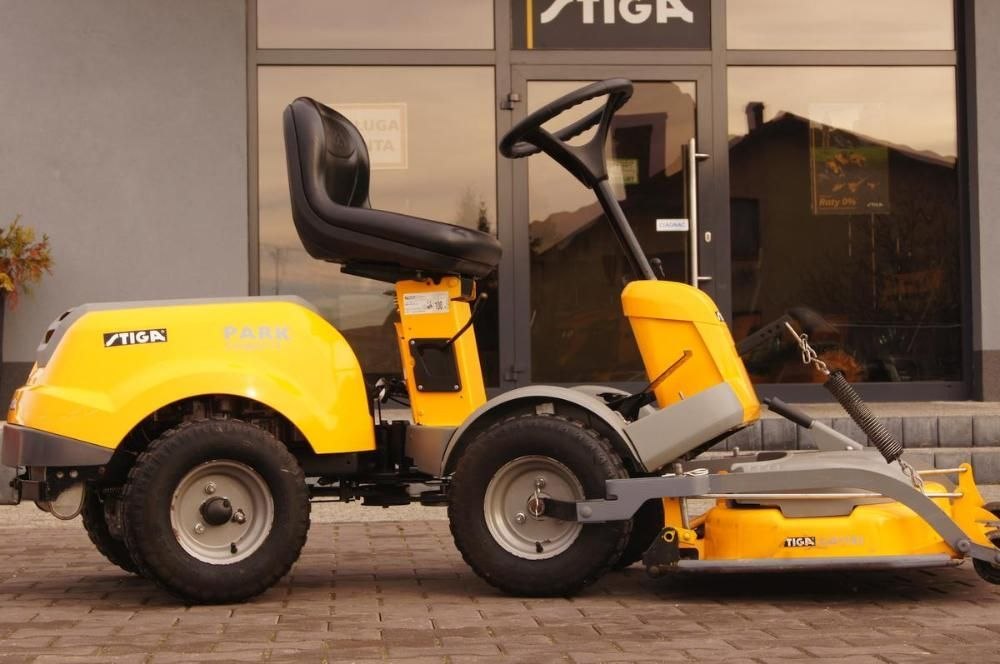 Traktorek kosiarka STIGA PARK COMPACT 14 hydrostat + pług śnieżny Radomsko - image 1
