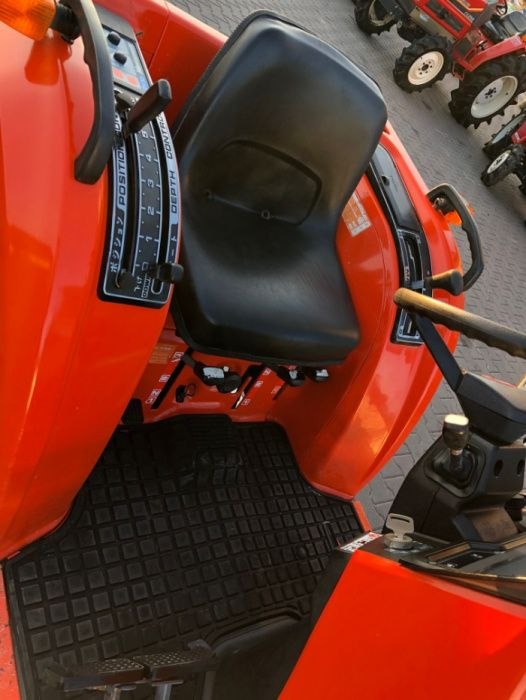 Minitraktorek wolnobieżny Kubota Saturn X24 napęd 4x4 moc 24KM wspomag Radomsko - image 1