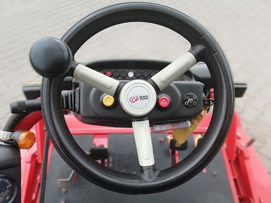 Traktorek kosiarka Gianni Ferrari T4 Turbo 4 moc 36KM diesel 4x4 kosz Radomsko - image 1