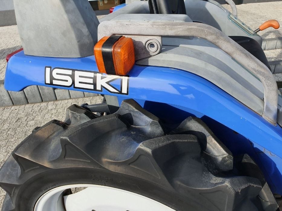 Traktor japoński ISEKI SIAL HUNTER 22 KM wspomaganie AWD ładowacz TUR Radomsko - image 1