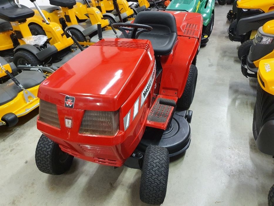 Mocna kosiarka samojezdna traktor ogrodowy z koszem 20KM Massey Fergus Radomsko - image 1