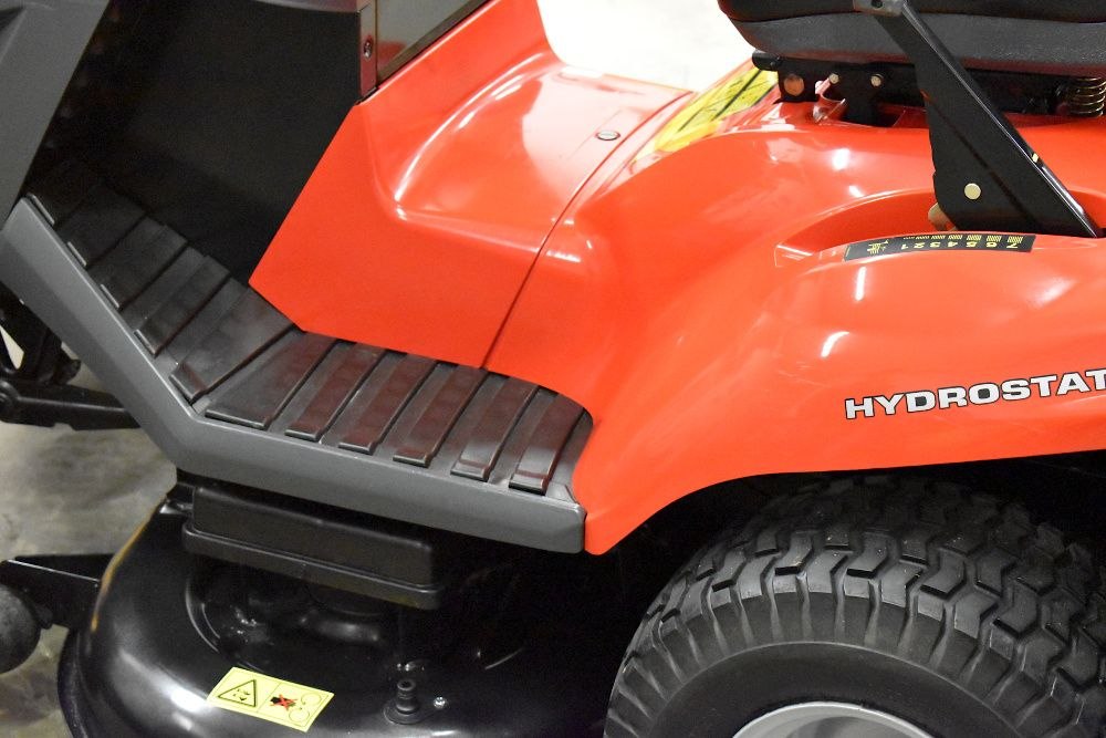 Kosiarka traktorek CASTEL GARDEN Hydro z pługiem 17,5 KM Radomsko - image 1
