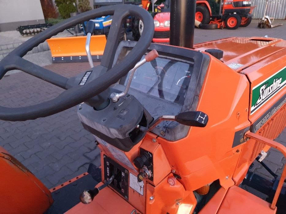 Traktor ogrodowy Kubota Sunshine L1-22 Monroematic 4WD 22KM rewers PTO Radomsko - image 1