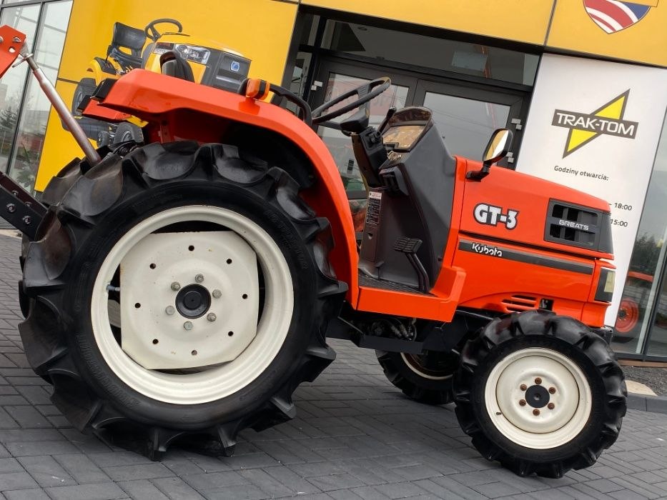 Traktorek Kubota GT3 12 biegów manual, diesel 4WD, 21 KM 4 cylindry Poczesna - image 1